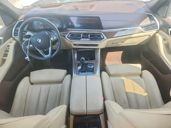 5UXCR6C57KLL51808 2019 BMW X5 - Image 8