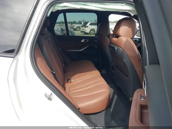5UXCR6C57KLL60637 2019 BMW X5 - Image 8