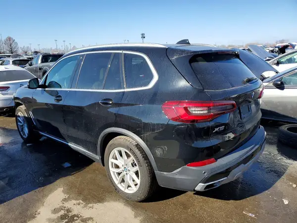 5UXCR6C57KLL61366 2019 BMW X5 - Image 2