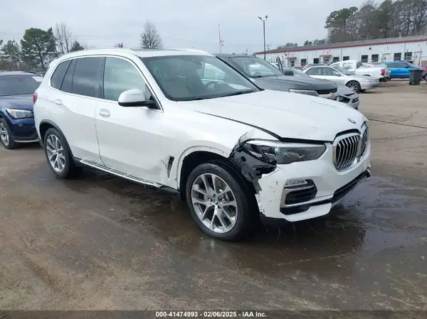 5UXCR6C57KLL61531 2019 BMW X5 - Image 1