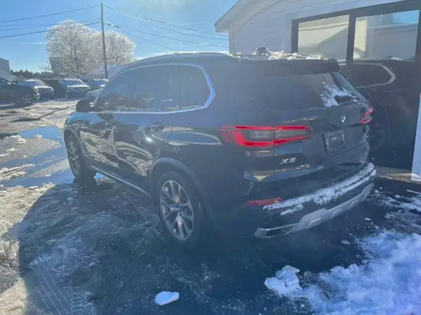 5UXCR6C58KLK81543 2019 BMW X5 - Image 2