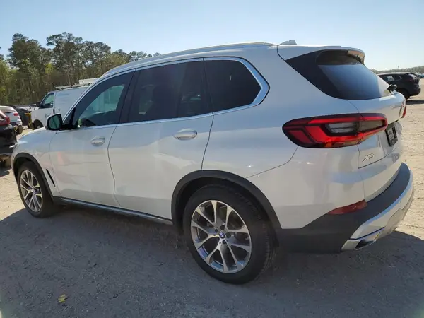 5UXCR6C58KLK82708 2019 BMW X5 - Image 2