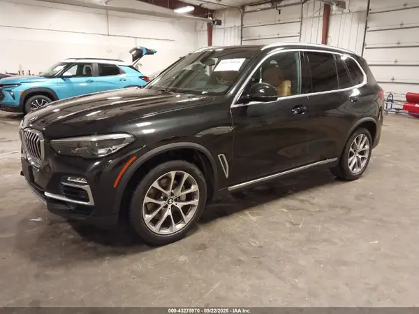 5UXCR6C58KLK83888 2019 BMW X5 - Image 2