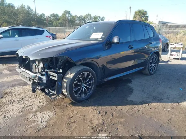 5UXCR6C58KLK87052 2019 BMW X5 - Image 2