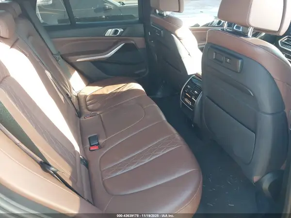 5UXCR6C58KLK87052 2019 BMW X5 - Image 8