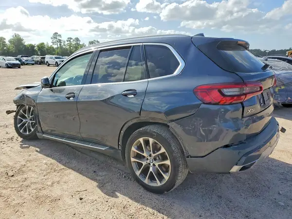 5UXCR6C58KLL00723 2019 BMW X5 - Image 2