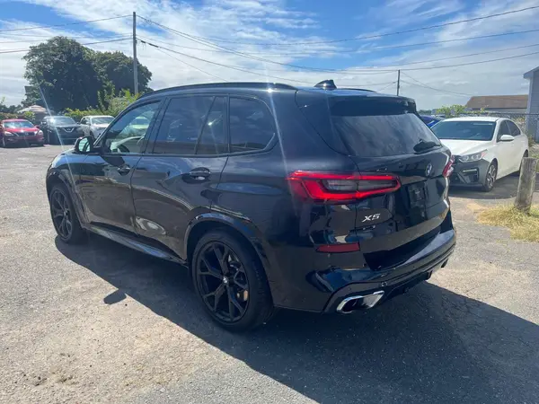 5UXCR6C58KLL03055 2019 BMW X5 - Image 2