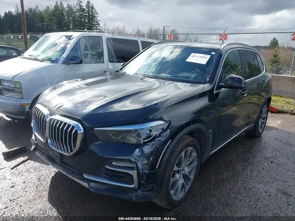 5UXCR6C58KLL04139 2019 BMW X5 - Image 2