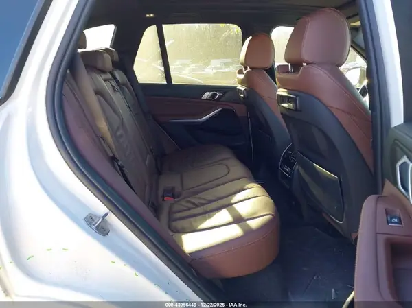 5UXCR6C58KLL04769 2019 BMW X5 - Image 8