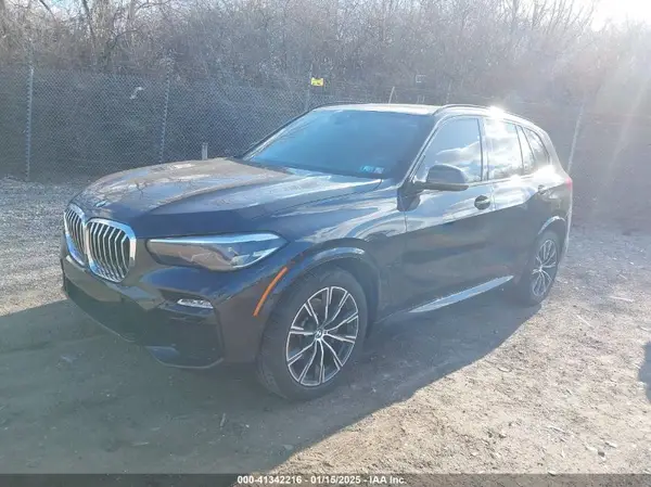 5UXCR6C58KLL10006 2019 BMW X5 - Image 2