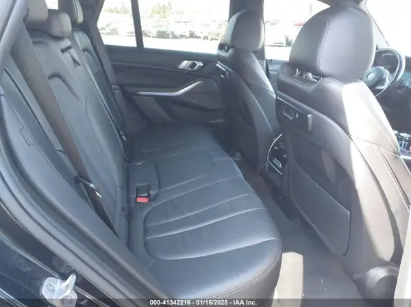 5UXCR6C58KLL10006 2019 BMW X5 - Image 8
