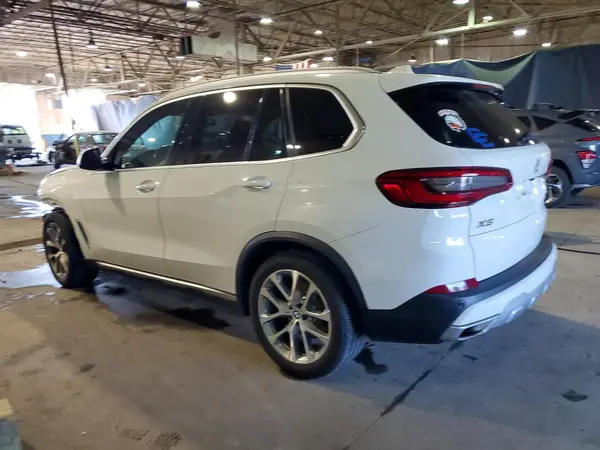 5UXCR6C58KLL11897 2019 BMW X5 - Image 2