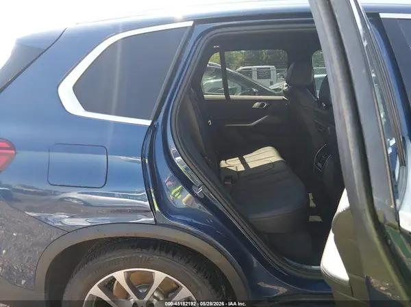 5UXCR6C58KLL12449 2019 BMW X5 - Image 8
