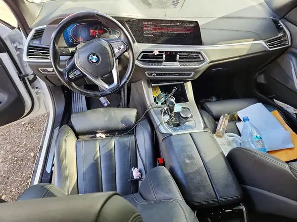 5UXCR6C58KLL13648 2019 BMW X5 - Image 8