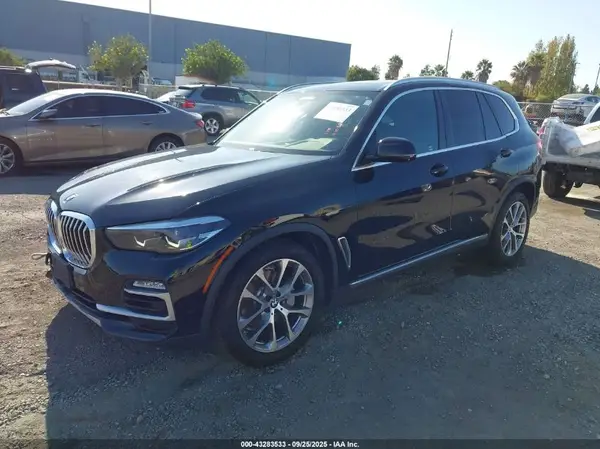 5UXCR6C58KLL14279 2019 BMW X5 - Image 2