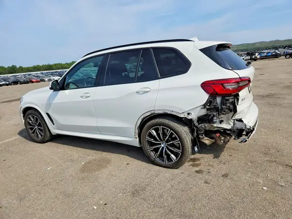 5UXCR6C58KLL25430 2019 BMW X5 - Image 2