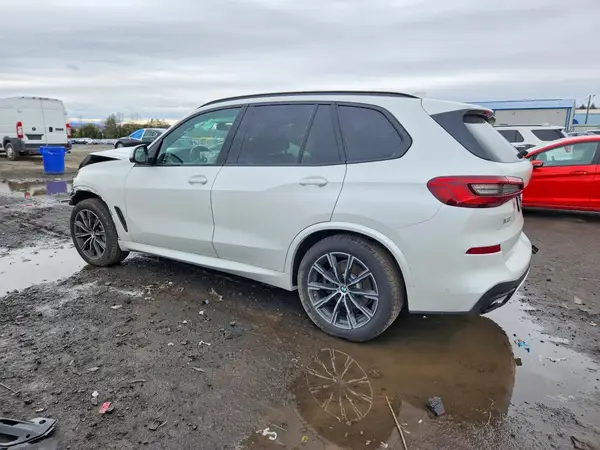 5UXCR6C58KLL37075 2019 BMW X5 - Image 2