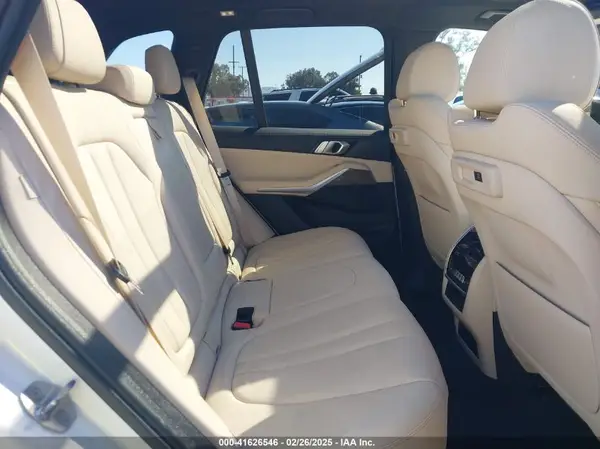 5UXCR6C58KLL38520 2019 BMW X5 - Image 8