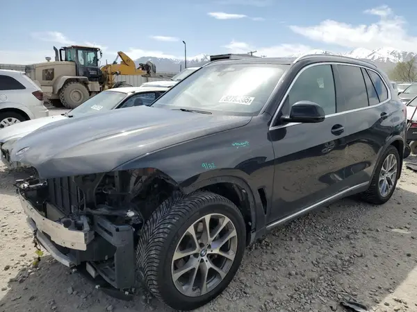 5UXCR6C58KLL61618 2019 BMW X5 - Image 1