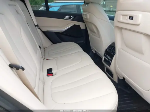 5UXCR6C58KLL62428 2019 BMW X5 - Image 8