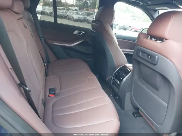 5UXCR6C58KLL63675 2019 BMW X5 - Image 8
