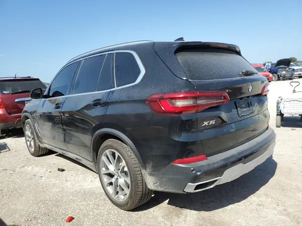 5UXCR6C59KLB12327 2019 BMW X5 - Image 2