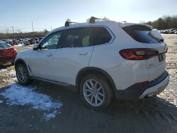 5UXCR6C59KLK83785 2019 BMW X5 - Image 2