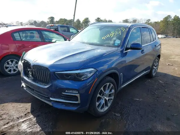 5UXCR6C59KLL01086 2019 BMW X5 - Image 2