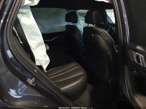 5UXCR6C59KLL06420 2019 BMW X5 - Image 8
