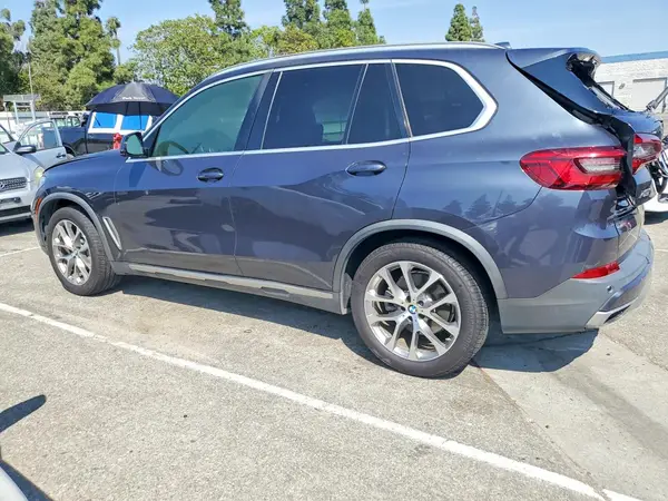 5UXCR6C59KLL06630 2019 BMW X5 - Image 2