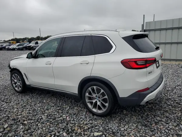 5UXCR6C59KLL11245 2019 BMW X5 - Image 2