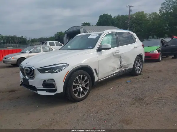 5UXCR6C59KLL11374 2019 BMW X5 - Image 2