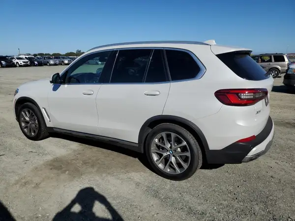 5UXCR6C59KLL24495 2019 BMW X5 - Image 2