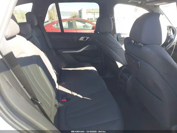 5UXCR6C59KLL26232 2019 BMW X5 - Image 8