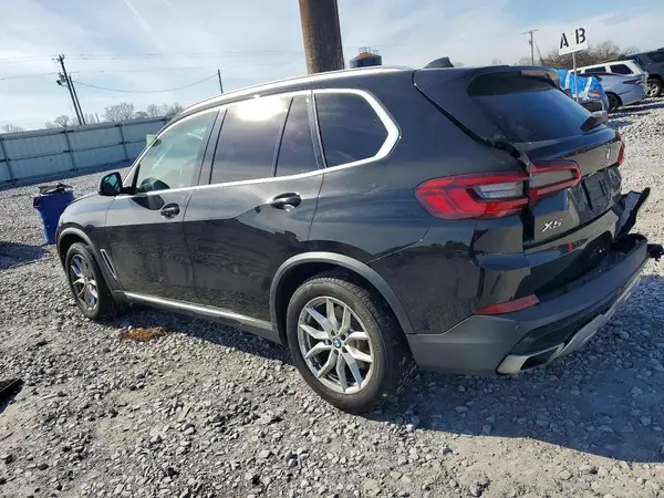 5UXCR6C59KLL26702 2019 BMW X5 - Image 2
