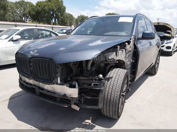 5UXCR6C59KLL35688 2019 BMW X5 - Image 2