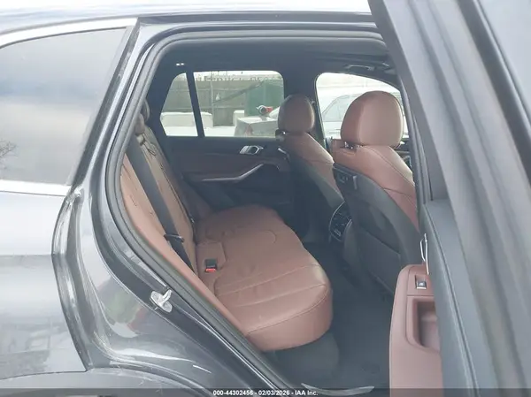 5UXCR6C59KLL36520 2019 BMW X5 - Image 8