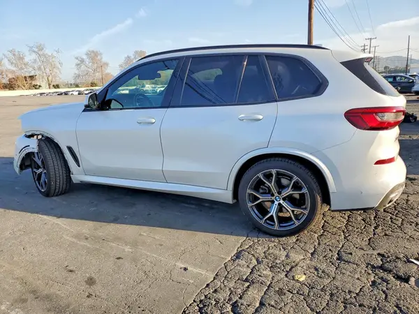 5UXCR6C59KLL37926 2019 BMW X5 - Image 2