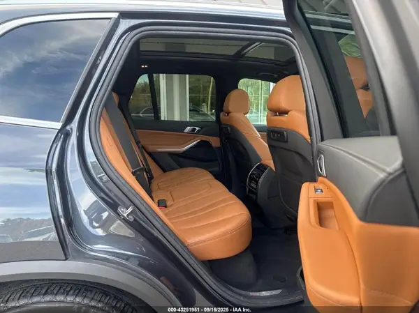 5UXCR6C59KLL39403 2019 BMW X5 - Image 8