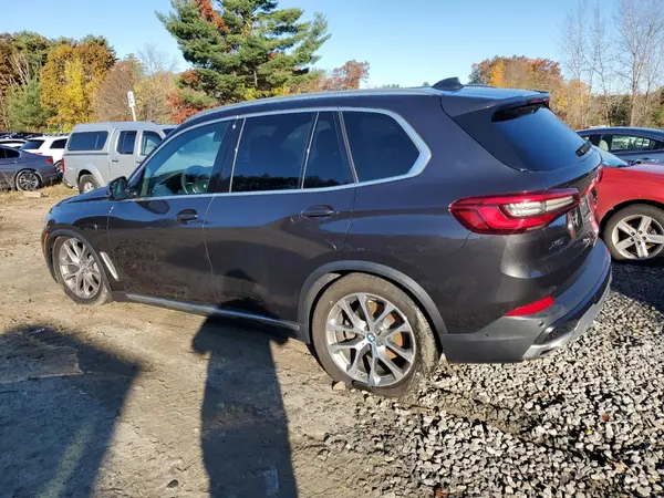5UXCR6C59KLL52023 2019 BMW X5 - Image 2