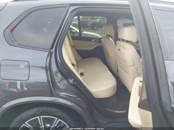 5UXCR6C5XKLK79566 2019 BMW X5 - Image 8