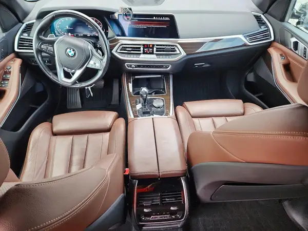 5UXCR6C5XKLK82600 2019 BMW X5 - Image 8