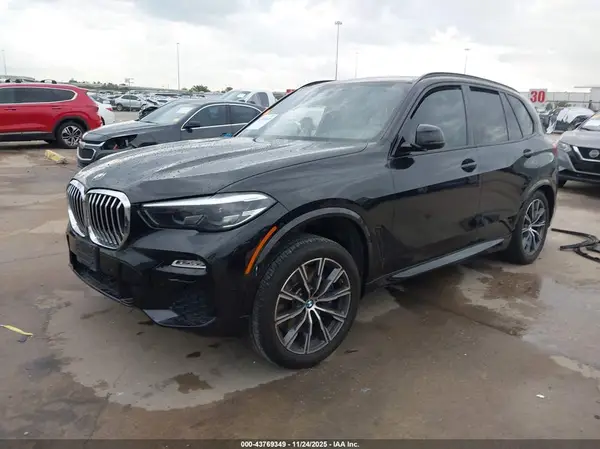 5UXCR6C5XKLK84010 2019 BMW X5 - Image 2