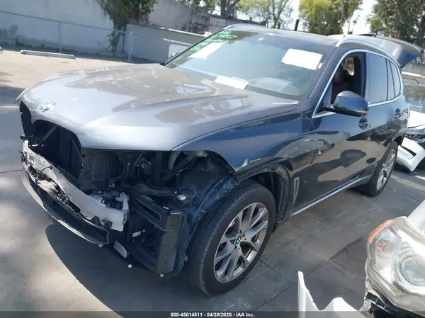 5UXCR6C5XKLK84170 2019 BMW X5 - Image 2