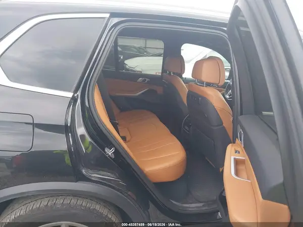 5UXCR6C5XKLK87733 2019 BMW X5 - Image 8