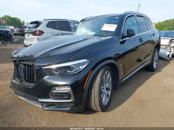 5UXCR6C5XKLK89837 2019 BMW X5 - Image 2