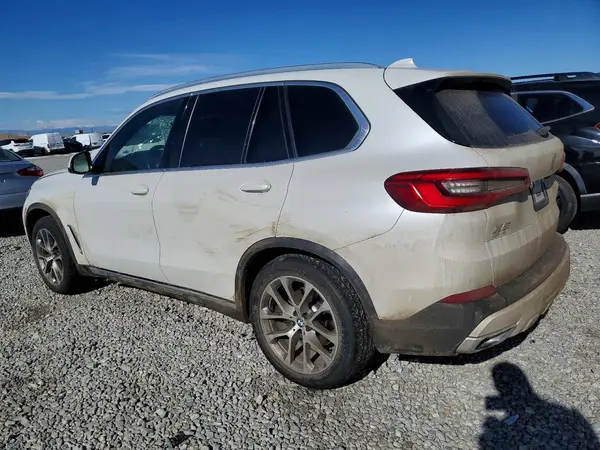 5UXCR6C5XKLL01307 2019 BMW X5 - Image 2