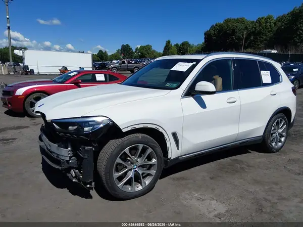 5UXCR6C5XKLL01663 2019 BMW X5 - Image 2