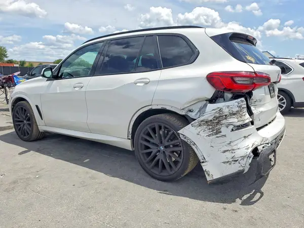 5UXCR6C5XKLL02361 2019 BMW X5 - Image 2