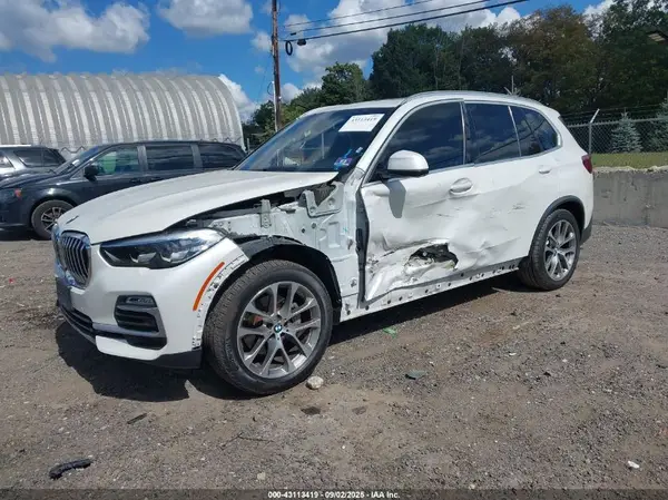 5UXCR6C5XKLL03087 2019 BMW X5 - Image 2